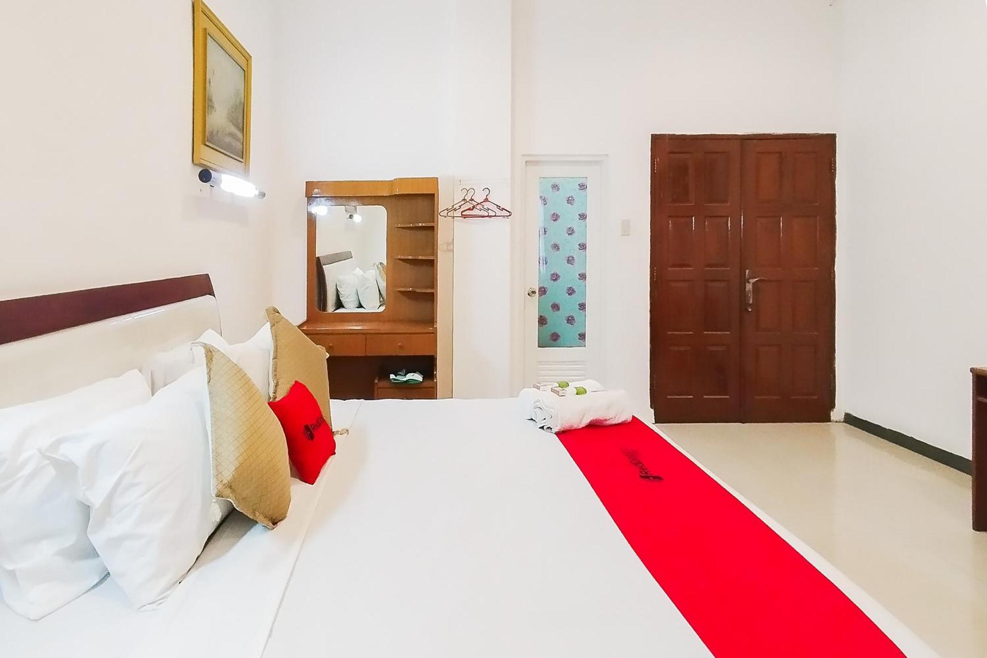 Hotel Reddoorz Near Focal Point Medan Sunggal Exterior foto