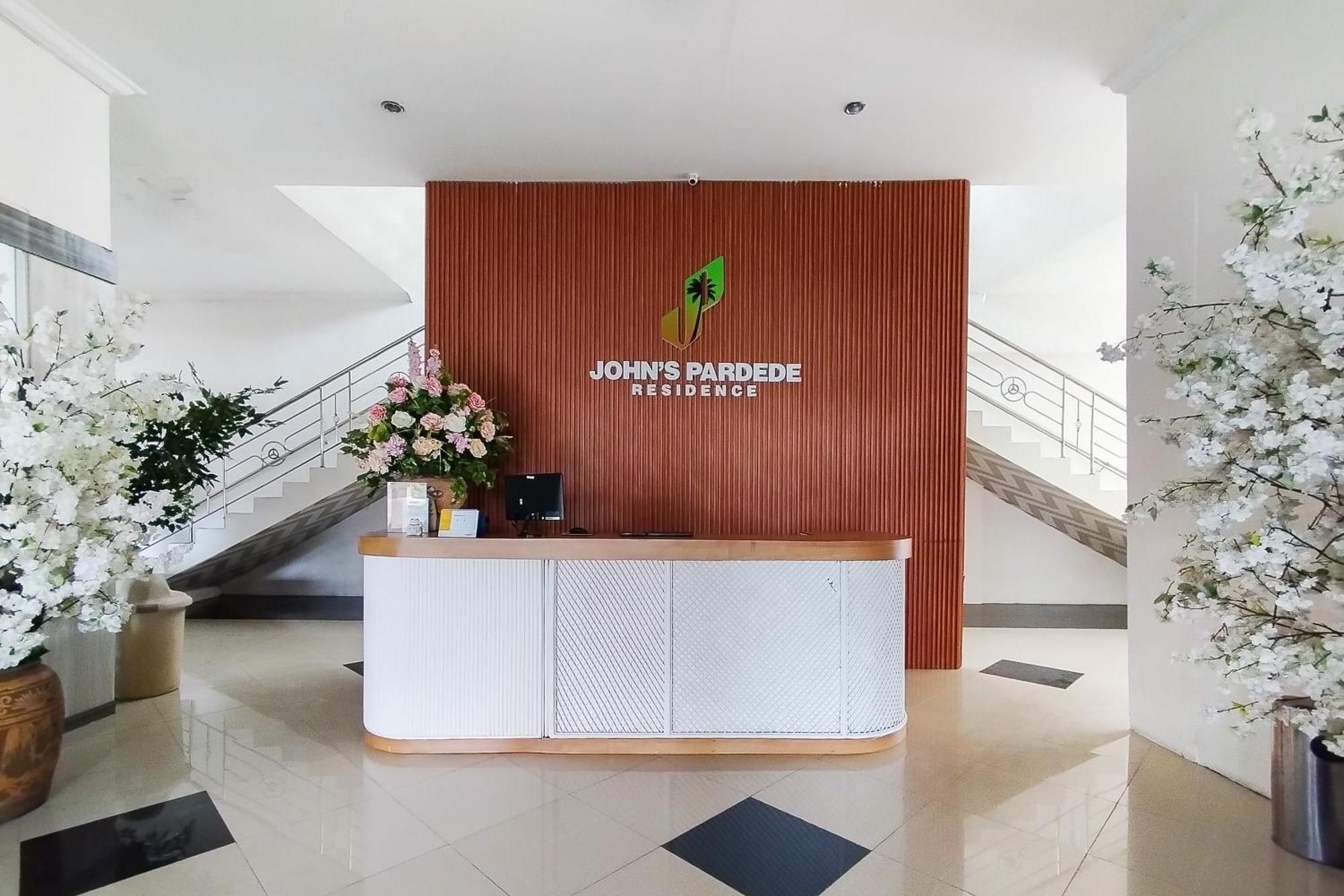 Hotel Reddoorz Near Focal Point Medan Sunggal Exterior foto